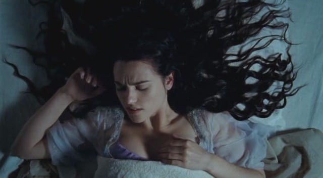 Katie McGrath Fotoğrafı