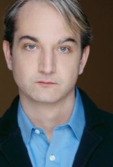 Jonathan Lewis fotoğrafı