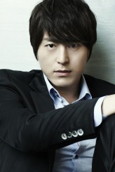 Ryu Soo-Young fotoğrafı