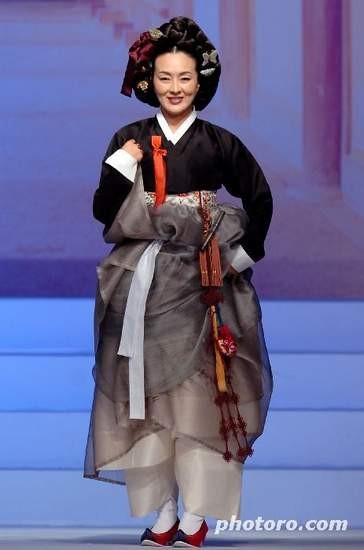 Lee Bo Hee Fotoğrafı