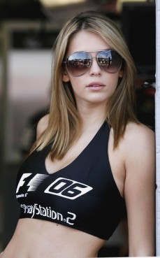 Keeley Hazell Fotoğrafı