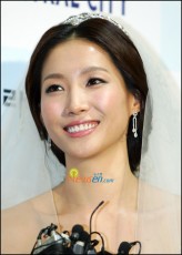 Lee Seon-jin fotoğrafı