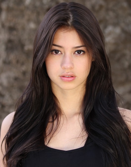 Amber Midthunder Fotoğrafı