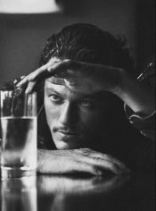 Luke Evans Fotoğrafı