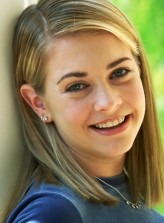 Emily Hart fotoğrafı