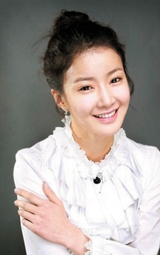 Lee Si-young Fotoğrafı