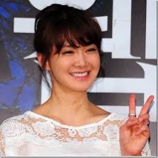 Lee Si-young Fotoğrafı