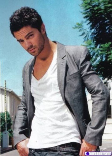 Dominic Cooper Fotoğrafı