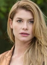 Alinne Moraes fotoğrafı