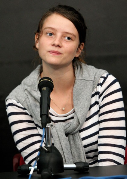 Pauline Etienne Fotoğrafı