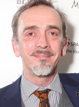 Adrian Schiller fotoğrafı