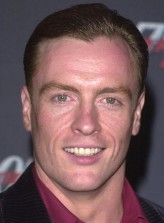 Toby Stephens fotoğrafı