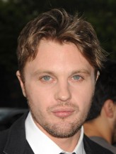 Michael Pitt fotoğrafı