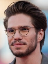 François Civil fotoğrafı