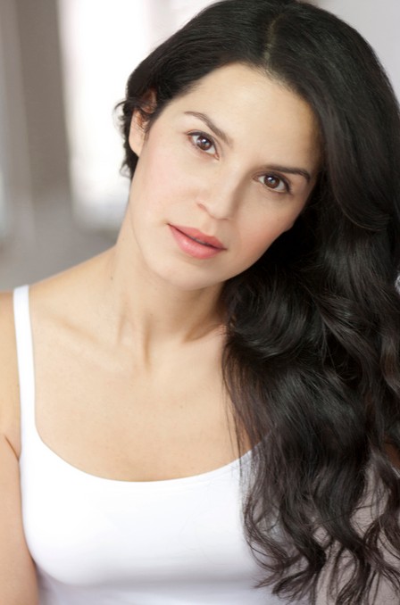 Shirley Rumierk Fotoğrafı