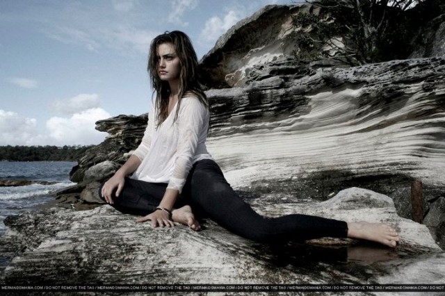 Phoebe Tonkin Fotoğrafı