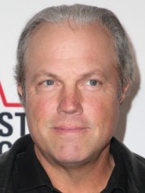 Adam Baldwin fotoğrafı