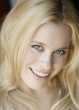 Tarah Paige fotoğrafı