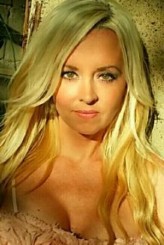 Angela Kerecz fotoğrafı