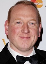 Adrian Scarborough fotoğrafı