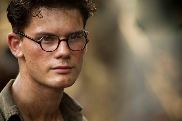 Jeremy Irvine Fotoğrafı
