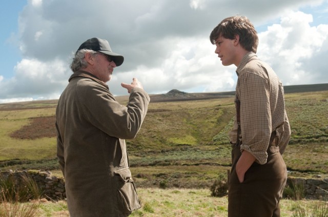 Jeremy Irvine Fotoğrafı