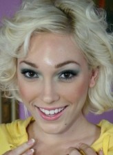 Lily Labeau fotoğrafı