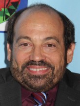 Danny Woodburn fotoğrafı