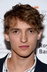 Aliocha Schneider fotoğrafı