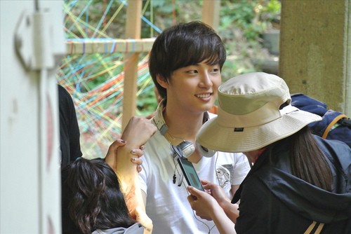 Yoon Si Yoon Fotoğrafı
