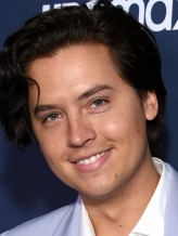 Cole Sprouse fotoğrafı