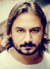 Emrah Serbes fotoğrafı