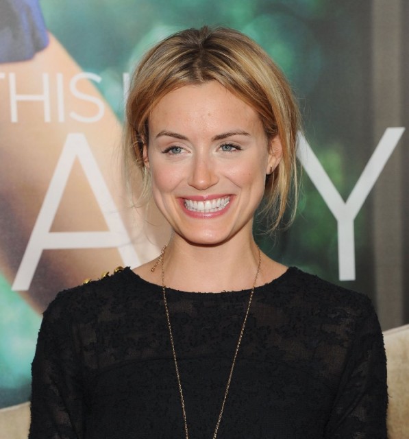 Taylor Schilling Fotoğrafı