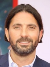 Drew Pearce fotoğrafı