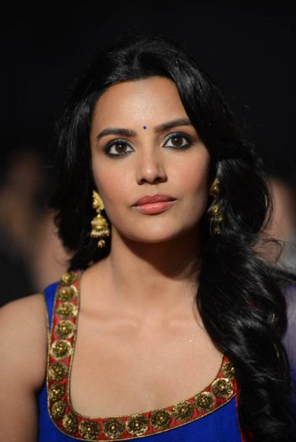 Priya Anand Fotoğrafı