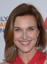 Brenda Strong fotoğrafı