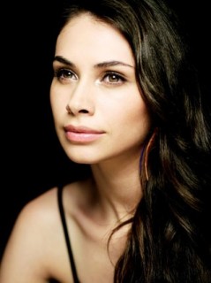 Begüm Birgören Fotoğrafı