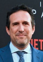 Zack Estrin fotoğrafı