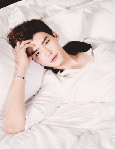Lee Jong-suk Fotoğrafı