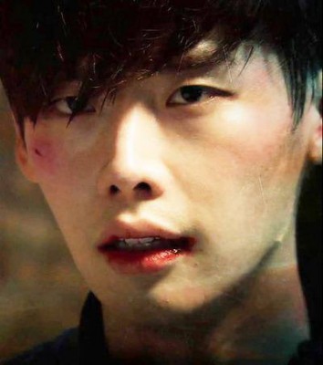 Lee Jong-suk Fotoğrafı