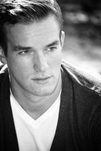 Andy Favreau fotoğrafı