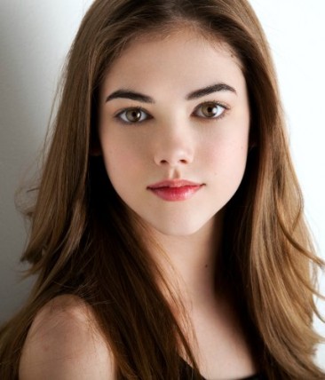 McKaley Miller Fotoğrafı