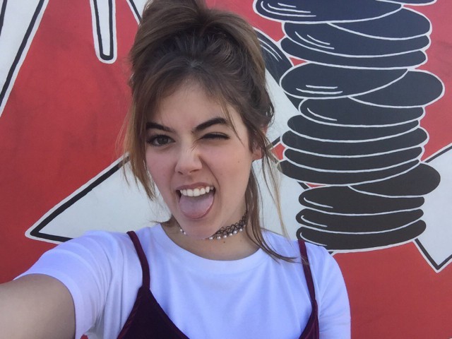 McKaley Miller Fotoğrafı