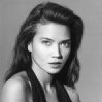 Christine Claravall fotoğrafı