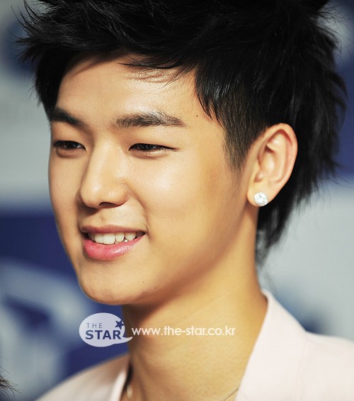 Kang Min-hyuk Fotoğrafı