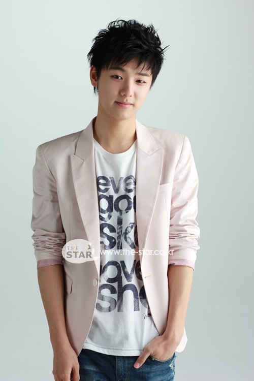 Kang Min-hyuk Fotoğrafı