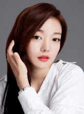 Moon Ji-eun fotoğrafı