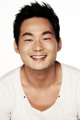 Yoon Bong-gil fotoğrafı