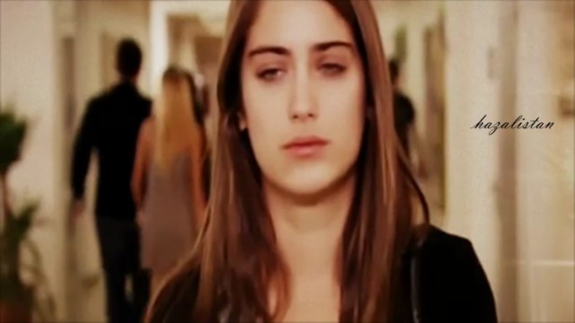 Hazal Kaya Fotoğrafı