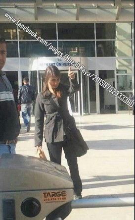 Hazal Kaya Fotoğrafı